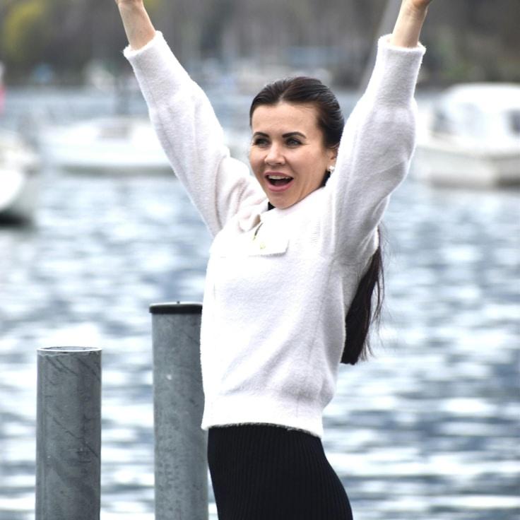 Portrait of Ravi meditation instructor
